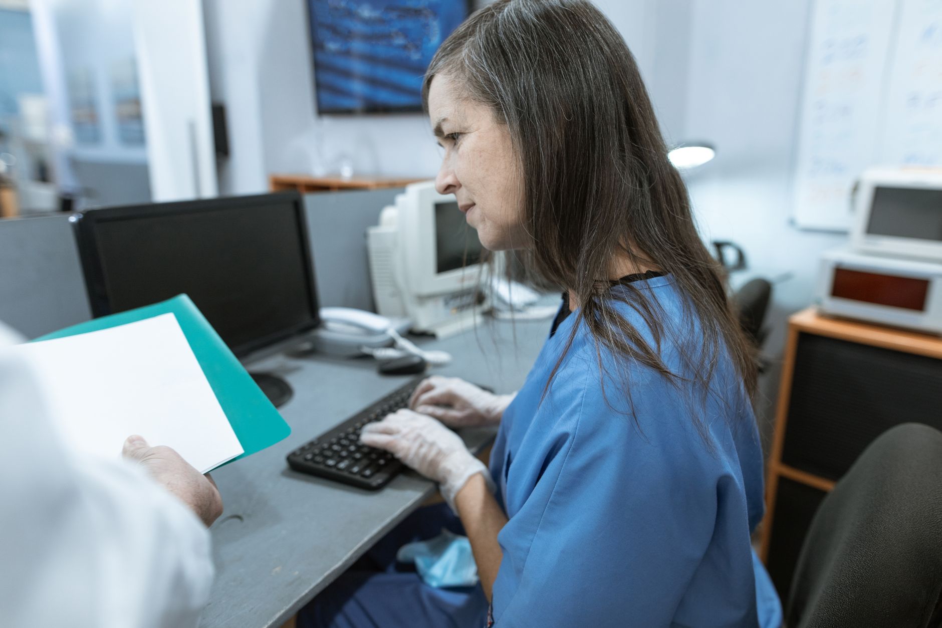 CCRN Pass Rate: 2025 Data, the Cut Score, and What Changed